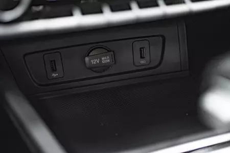 Интерьер Changan EADO plus, фото 5/17
