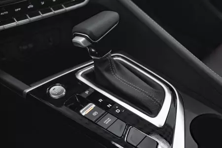 Интерьер Changan EADO plus, фото 6/17