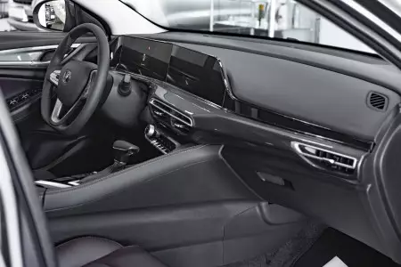 Интерьер Changan EADO plus, фото 10/17
